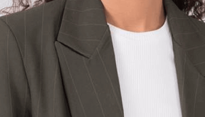 Elegantiškų moteriškų drabužių didmeninė prekyba