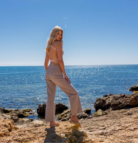 Moteriškų drabužių didmenininkas, palyginti su tradicine parduotuve: kuris variantas atitinka šiuolaikinių moterų klientų poreikius?